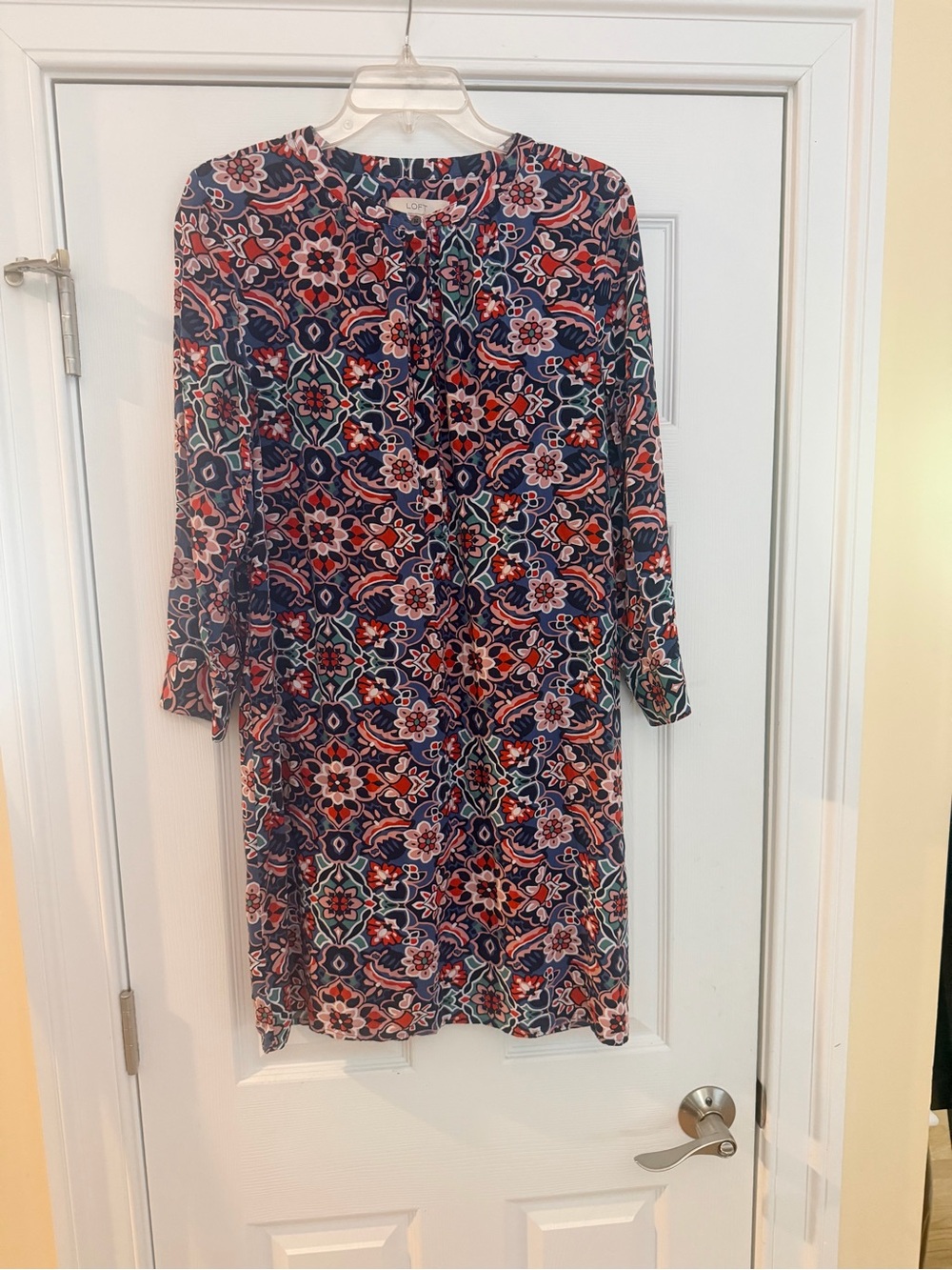 Ladies Size Large "LOFT" Navy Floral Midi Dress with Red & Cream Accents GUC